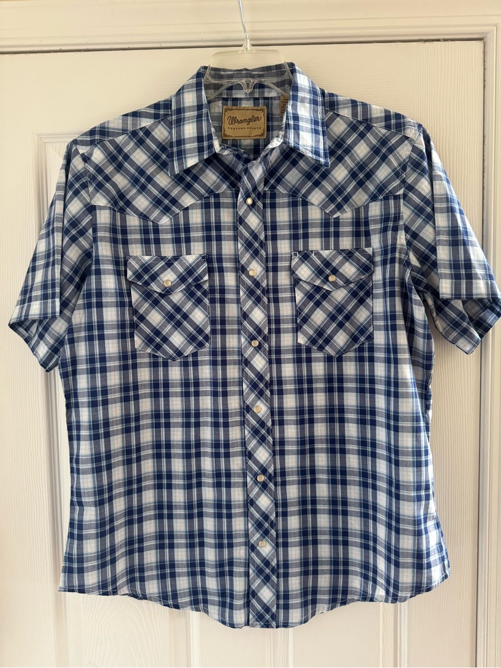 Wrangler Short Sleeve Blue and White Plaid Western Shirt
